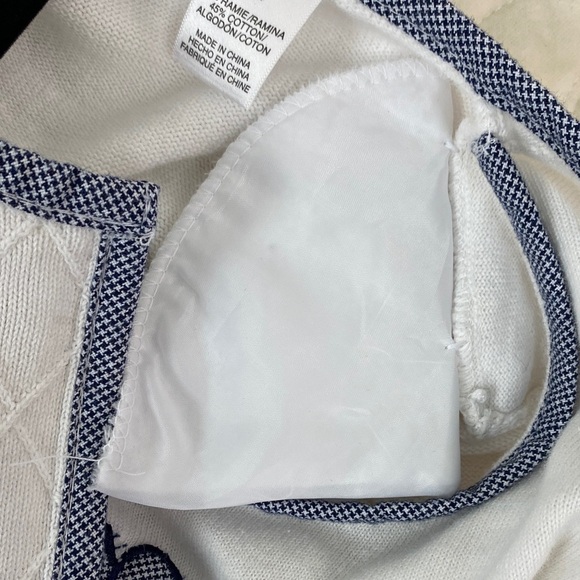 Alfred Dunner White Sweater with Blue Floral Detail Size Petite Large - Picture 9 of 10